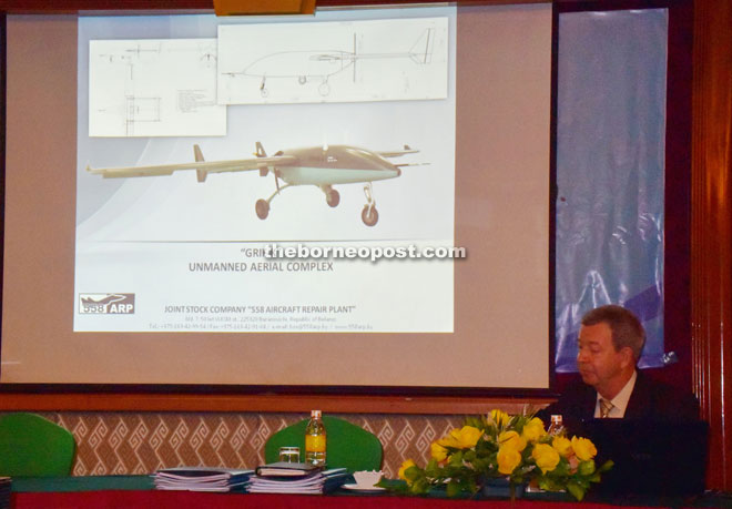 Vladimir presenting slides of UAV.