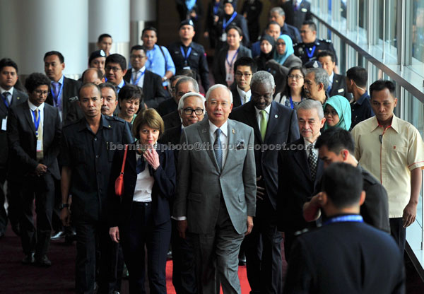 Najib (centre) arrives for the opening of the Fourth Plenary Session of the United Nations Inter-government Platform on Biodiversity and Ecosystem Services. — Bernama photo