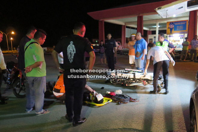 TUMPAS: Suspek yang cedera mendapatkan rawatan di Hospital Sarikei. 