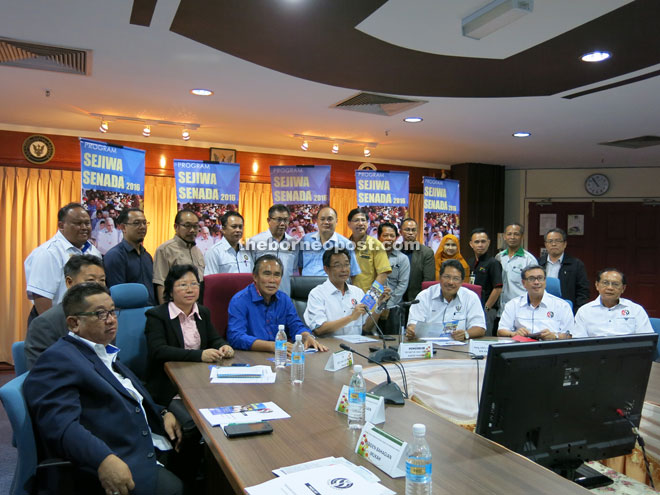 Abdul Karim (seated fourth right) addresses the press conference. Also seen (seated from right) are Betong Resident Romie Daniel Sigan, Anthony, Misnu, Len and others.