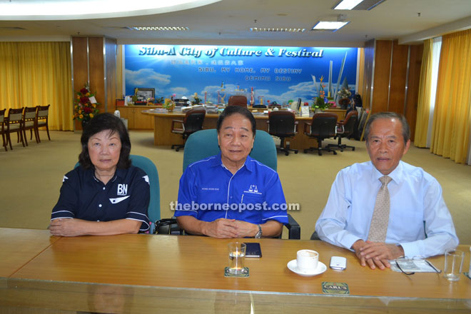 Wong flanked by Lau (left) and Tiong at the press conference.