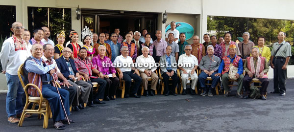 Sipat and Sadia members in a photo call before the discussion. 