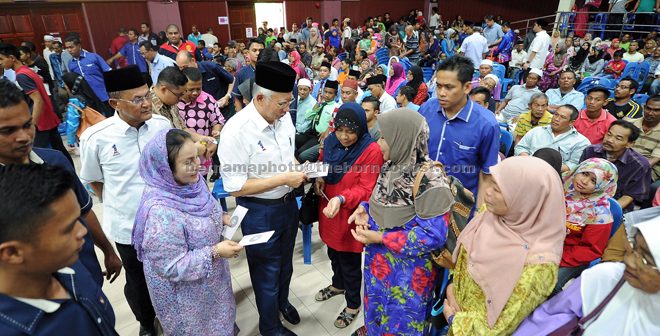 Zakat Concept Can Narrow Social Gap Strengthen Muslim Hub Says Najib