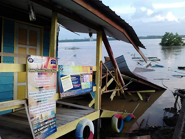 SK Kpg Buda that plunged into the river on June 8 – let it be a reminder to those who shouted ‘Merdeka’ to reflect on what we have in Sarawak and Sabah.