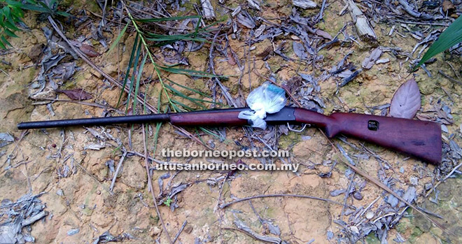 BAHAN BUKTI: Senapang patah dipercayai digunakan untuk menembak mangsa pada 24 Oktober lalu. 