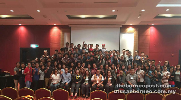 A group photo of the participants at the Education Awareness Programme for Lun Bawang youths.