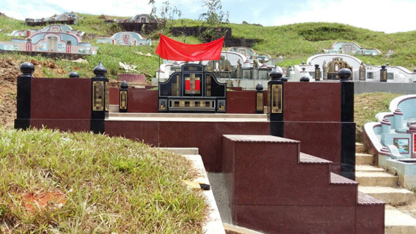 Some of the graves are elaborately decorated. 