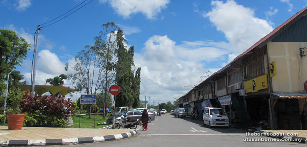 The Lundu business community respects Adenan too much to try to pool resources together to support an independent candidate just to boost businesses for the two weeks of campaigning.