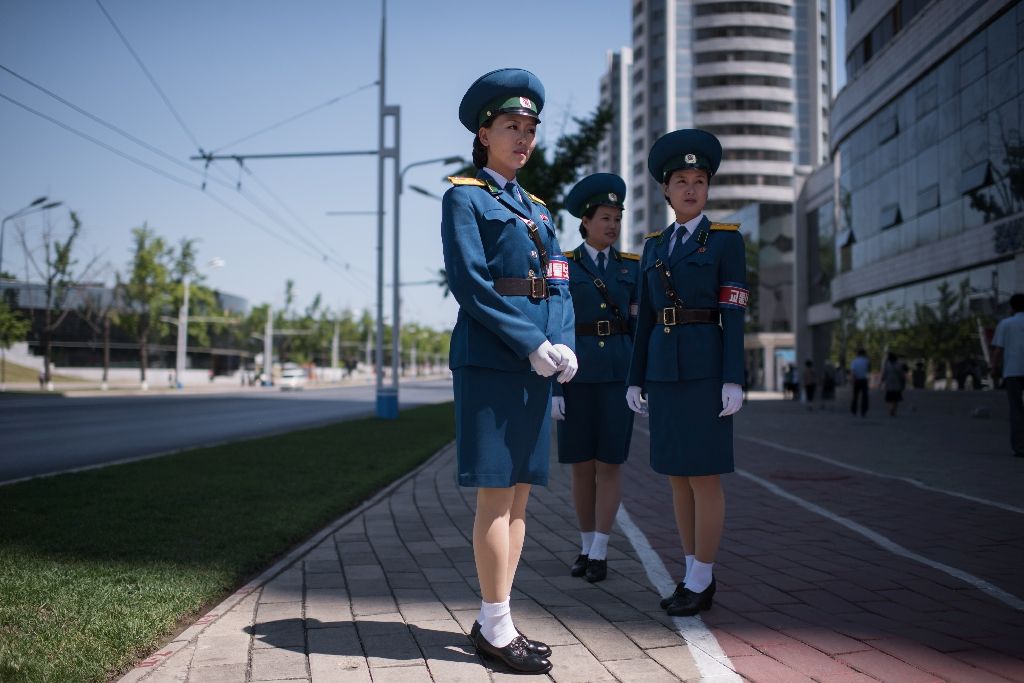 https://www.theborneopost.com/newsimages/2017/06/pyongyang-traffic-ladies-north-korea.jpg