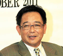 Abd Karim: No need for Chong to play politics | Borneo ...