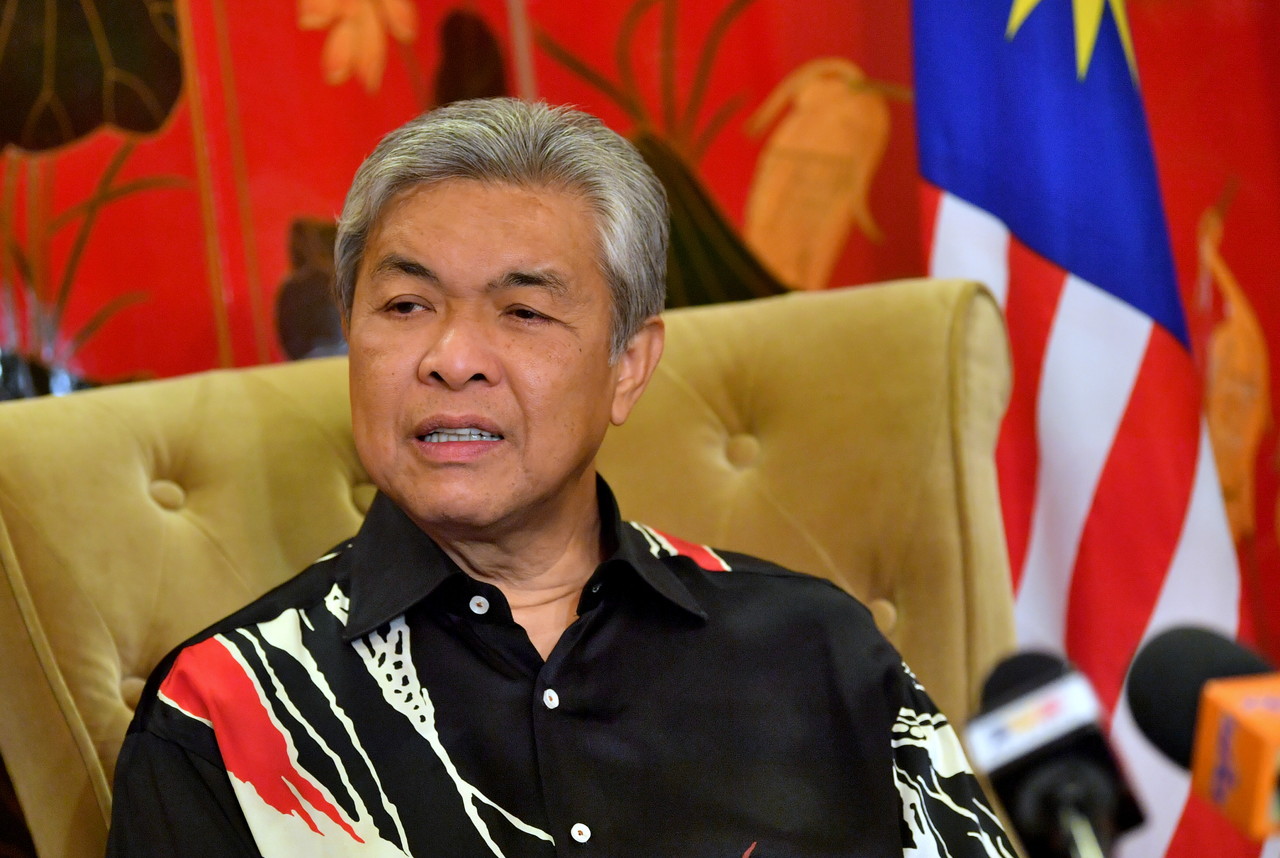 Ex-DPM Zahid to be charged tomorrow and Thursday - MACC | Borneo Post Online