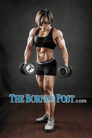 Female Muscle Strong Wrestlers