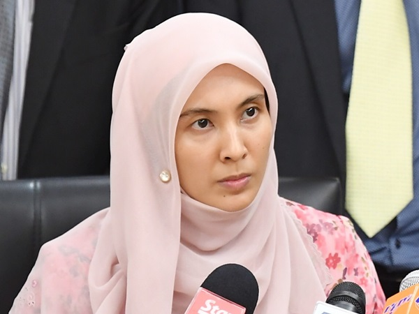 Nurul izzah anwar