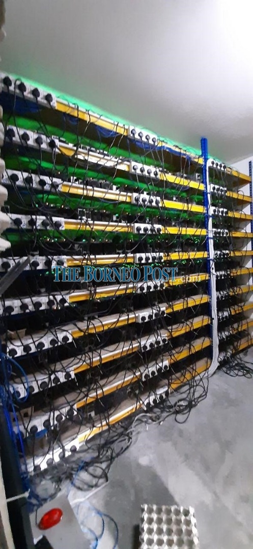Is It Worth Mining Cryptocurrency 2020 - This Crypto Mining Farm With 78 Geforce Rtx 3080 Gpus Likely Rakes In 154 000 Per Year Pc Gamer : Bitcoin will continue to halve until all 21,000,000 bitcoin are in circulation.