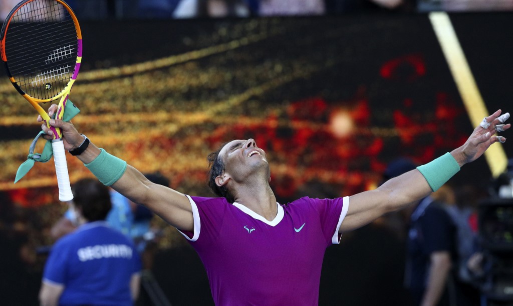 Nadal berjuang melawan sakit perut untuk mencapai semifinal, tidak menghentikan Barty