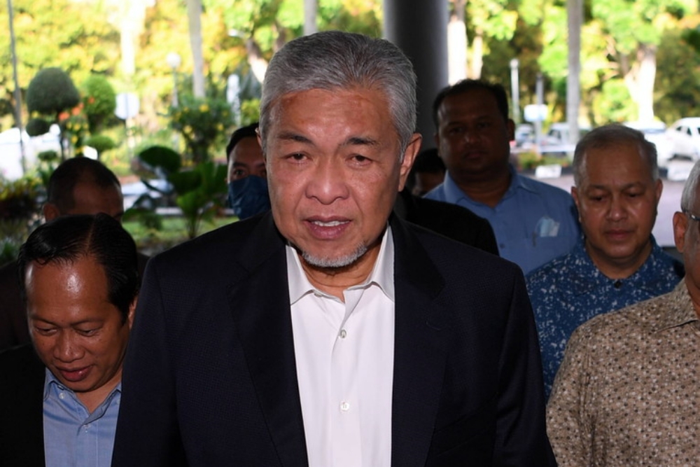 Zahid affirme que les réunions avec le Dr Mahathir devaient résoudre les problèmes politiques nationaux