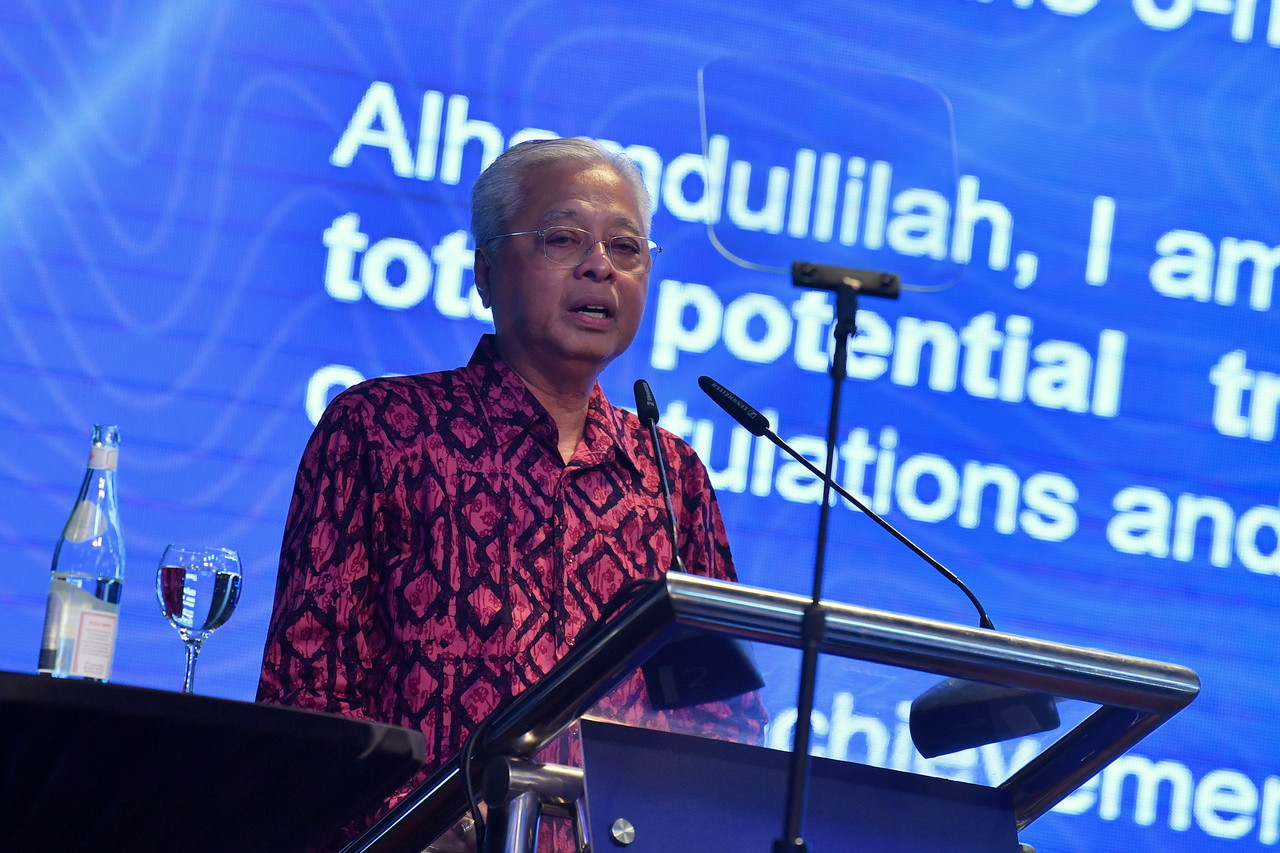 Ekonomi Malaysia tidak akan terpukul keras tahun depan, kata PM