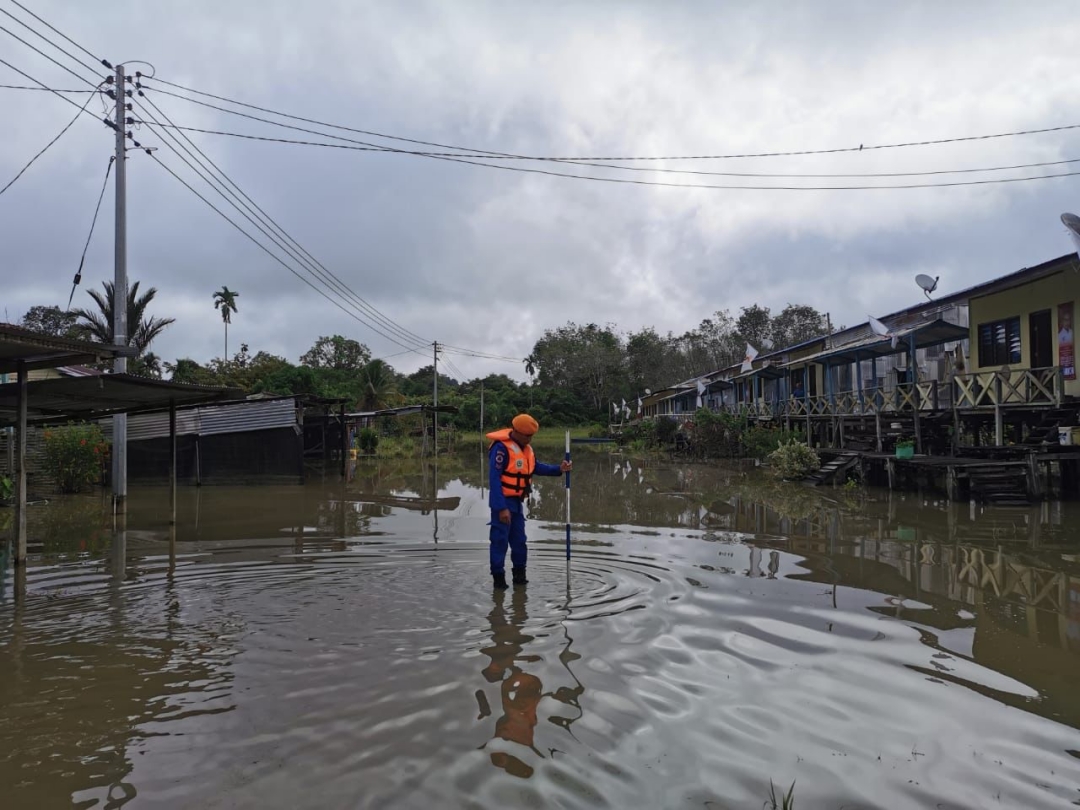 29 zones de la division de Miri touchées par des inondations après des pluies continues depuis le 31 octobre
