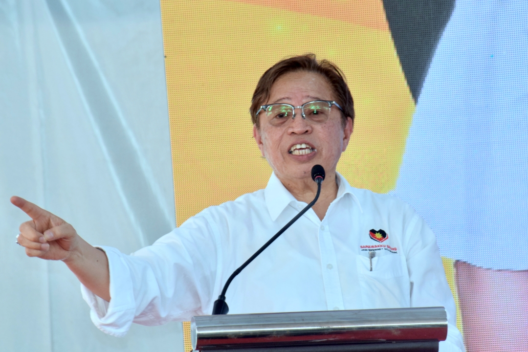 Le Sarawak demande à Putrajaya d’allouer 10% du budget de développement à l’État