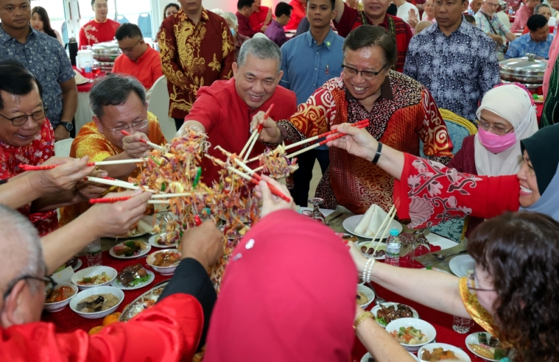 Le Premier ministre du Sarawak confiant que le Premier ministre Anwar résoudra les problèmes du MA63