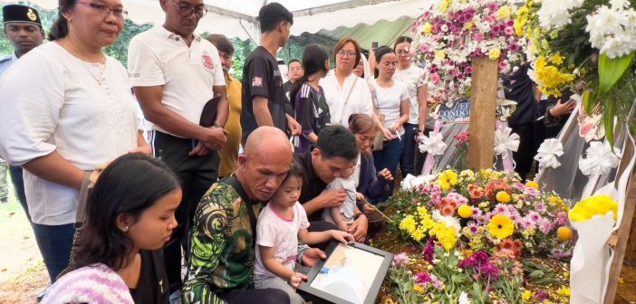 S’wakian navy officer Joanna laid to rest at Kpg Engkeroh Tebakang cemetery