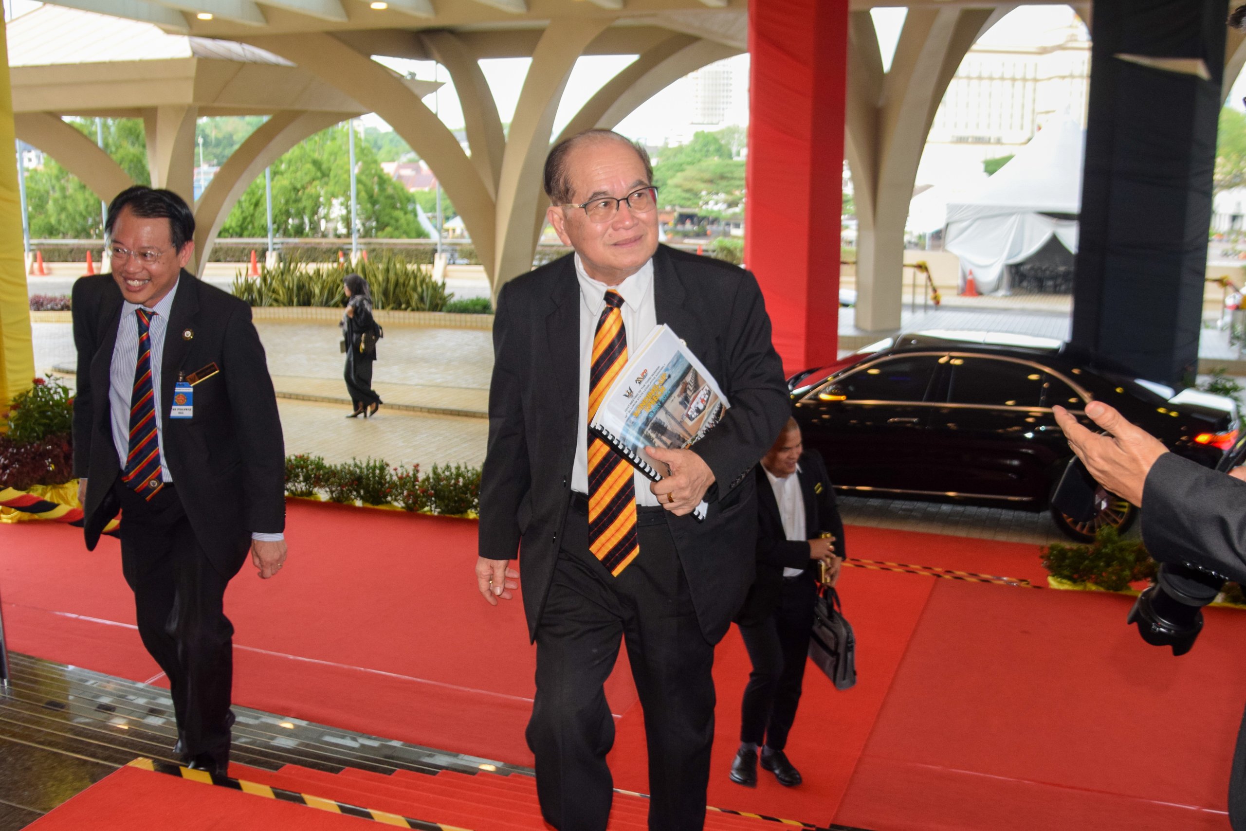 Uggah: 38 pct of Sarawak's projected revenue of RM12.749 bln for 2024 collected