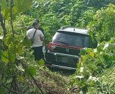 E-hailing car lands in Sibu ditch following alleged robbery